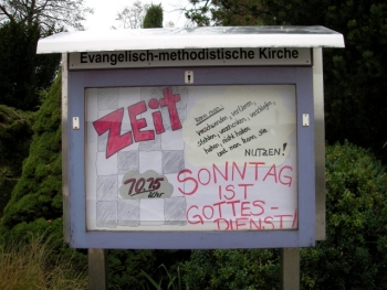 Kirche - Blick vom Garten